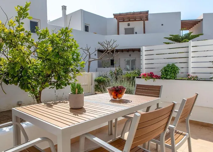 Sorokos Suite 8